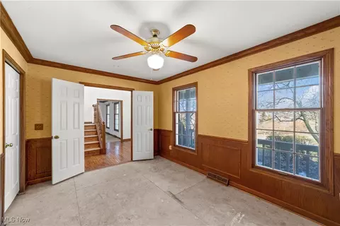 34210 Beacon Dr, Willoughby, OH 44094 photo 9