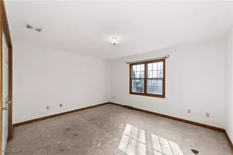 34210 Beacon Dr, Willoughby, OH 44094 photo 26
