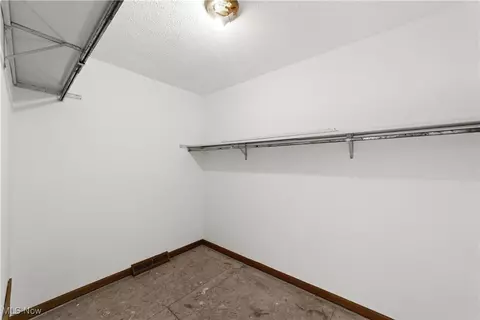 34210 Beacon Dr, Willoughby, OH 44094 photo 25