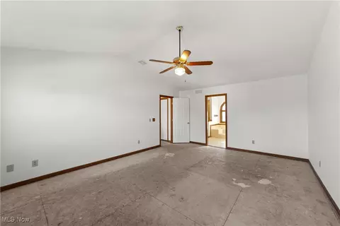 34210 Beacon Dr, Willoughby, OH 44094 photo 24
