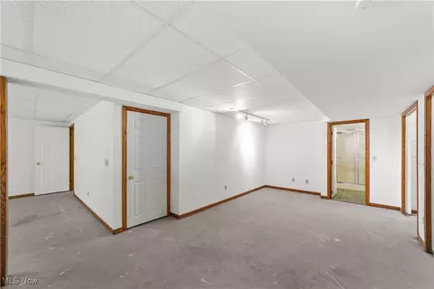 34210 Beacon Dr, Willoughby, OH 44094 photo 32