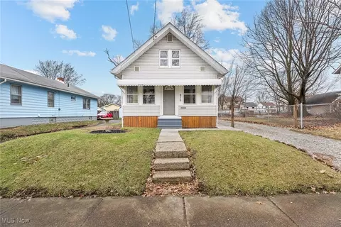 979 Indian Trl, Akron, OH 44314
