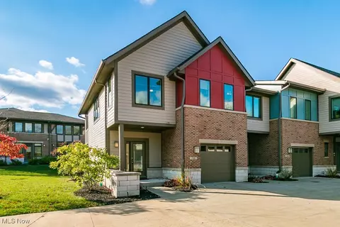 1366 Slate Ct, Cleveland Heights, OH 44118