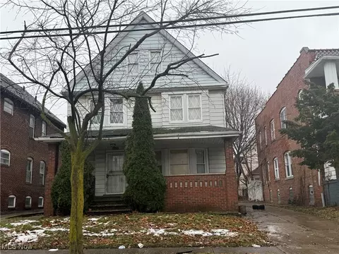 888 Stevenson Rd, Cleveland, OH 44110