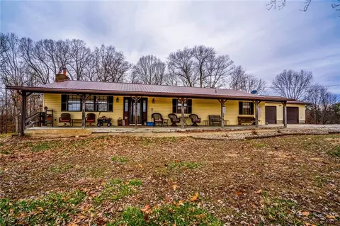 301 Mcdonald Rd, Waterford, OH 45786