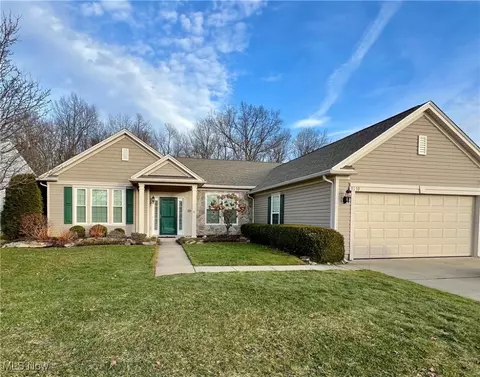 9159 Chatham Cir, North Ridgeville, OH 44039