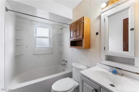 Bath - 458 Edith Ave, Akron, OH 44312 photo 1 of 1