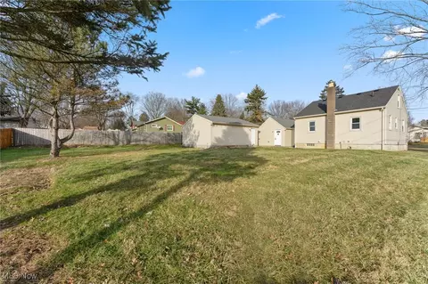 Exterior - 458 Edith Ave, Akron, OH 44312 photo 2 of 2