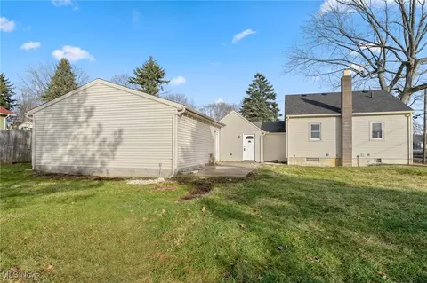 Exterior - 458 Edith Ave, Akron, OH 44312 photo 1 of 2