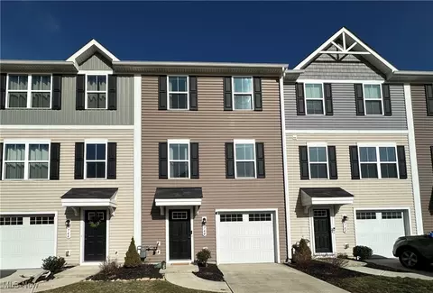 764 Pine Spring Dr, Painesville, OH 44077