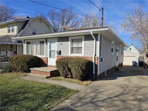 967 Davies Ave, Akron, OH 44306