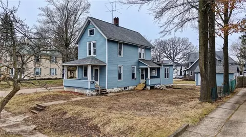 539 6th St SW, Massillon, OH 44647