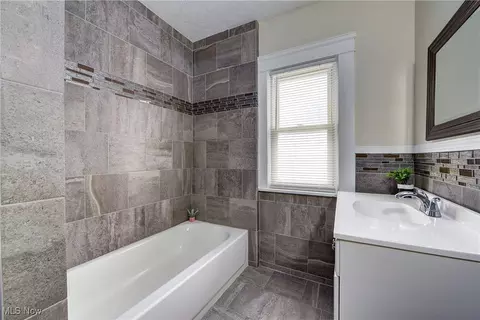 1870 E 33rd St, Lorain, OH 44055 photo 20