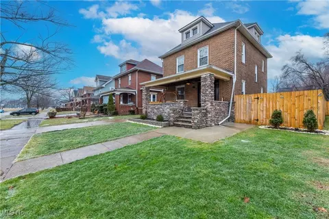 1870 E 33rd St, Lorain, OH 44055 photo 4