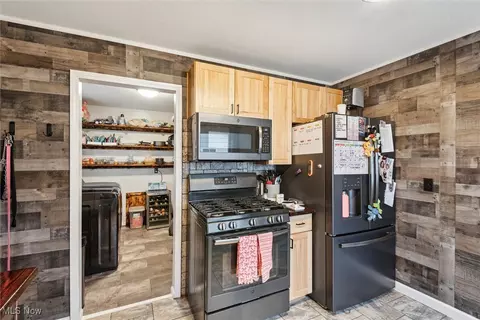 710 Concord Ave, Elyria, OH 44035 photo 13