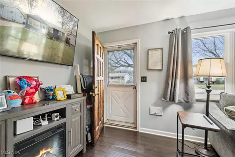 710 Concord Ave, Elyria, OH 44035 photo 5