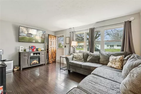 710 Concord Ave, Elyria, OH 44035 photo 8