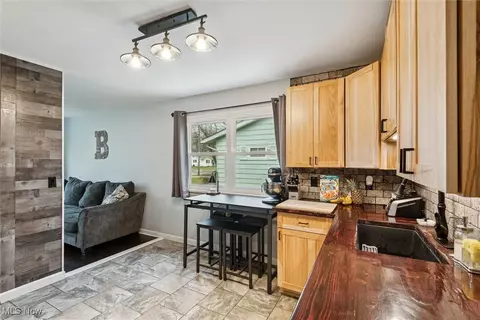 710 Concord Ave, Elyria, OH 44035 photo 11