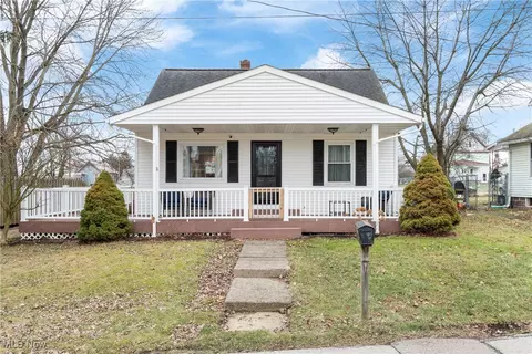 239 W Schultz St, Dalton, OH 44618