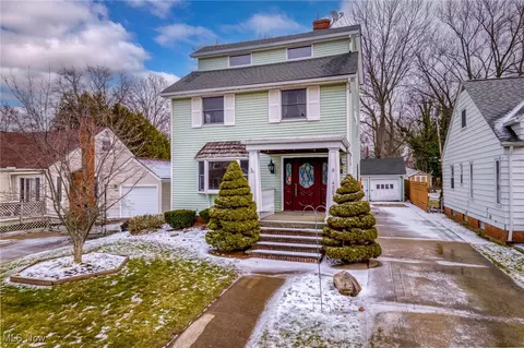 4307 W 212th St, Fairview Park, OH 44126