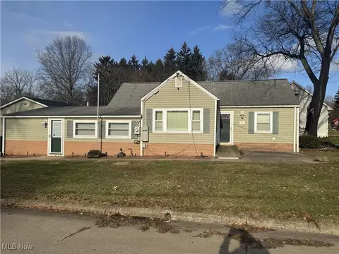 801 E Paige Ave, Barberton, OH 44203
