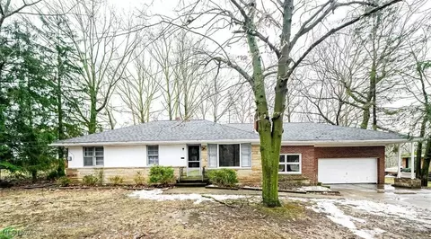 18918 Alexander Rd, Walton Hills, OH 44146