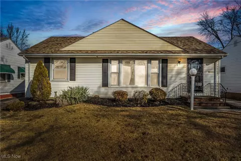 18201 Garden Blvd, Cleveland, OH 44128