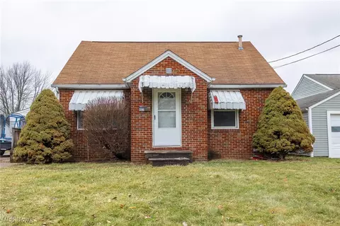 4937 14th St SW, Canton, OH 44710