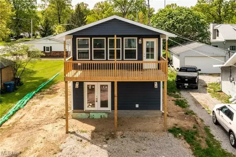 3577 Edgewater Dr, Vermilion, OH 44089