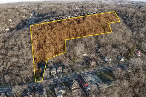 Sharon Avenue, Zanesville, OH 43701