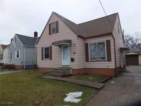4607 W 56th St, Cleveland, OH 44144
