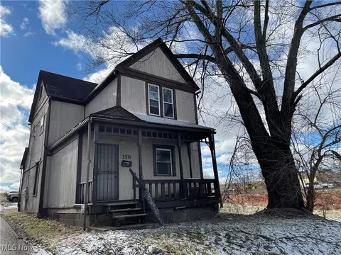 358 N Adams St, Akron, OH 44301