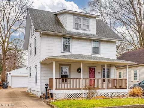105 Devonshire Dr, Akron, OH 44312 photo 2