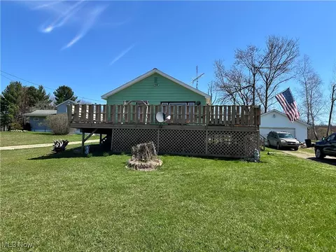 2832 Maple Rd, Jefferson, OH 44047