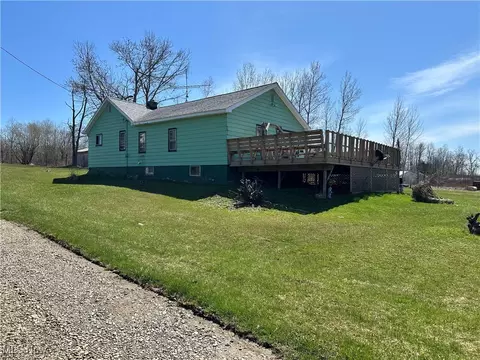 2832 Maple Rd, Jefferson, OH 44047 photo 4