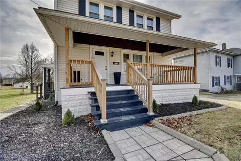 215 Wooster St NE, Navarre, OH 44662