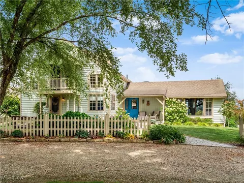 4651 High Hill Rd, Cambridge, OH 43725