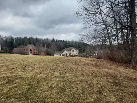 Ivy Hill Drive, Boardman, OH 44514 photo 2
