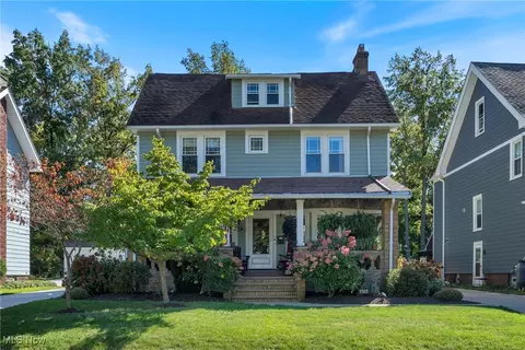 3302 E Scarborough Rd, Cleveland Heights, OH 44118