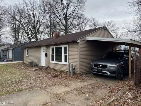 336 E Oregon Ave, Sebring, OH 44672
