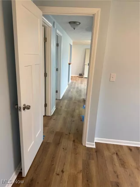 Entry Way - 336 E Oregon Ave, Sebring, OH 44672 photo 2 of 2