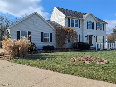 6471 Sugargrove Cir NE, Canton, OH 44721