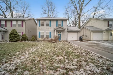 Exterior - 131 Brace Ave, Elyria, OH 44035 photo 2 of 7