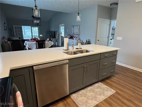 278 Silver Spring Cir, Elyria, OH 44035 photo 14