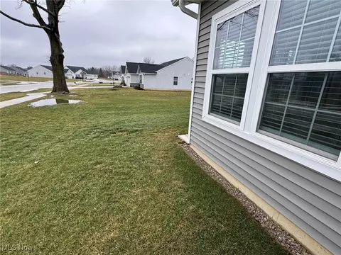 278 Silver Spring Cir, Elyria, OH 44035 photo 44