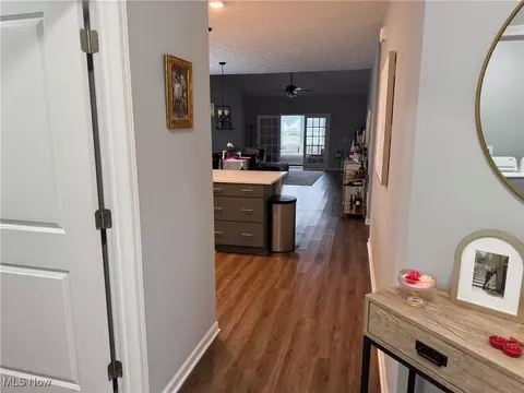 278 Silver Spring Cir, Elyria, OH 44035 photo 8