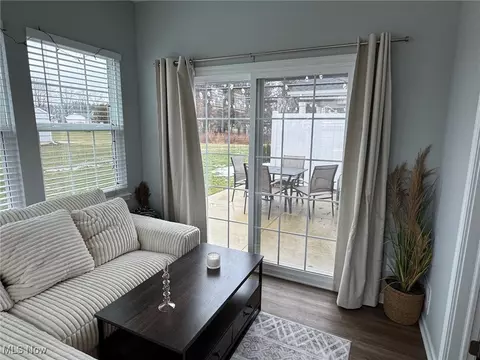 278 Silver Spring Cir, Elyria, OH 44035 photo 27