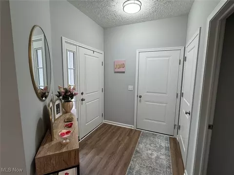 278 Silver Spring Cir, Elyria, OH 44035 photo 7