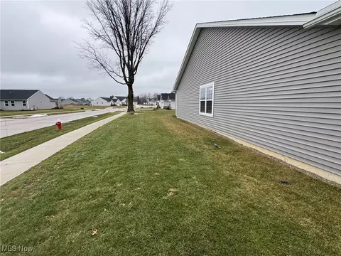 278 Silver Spring Cir, Elyria, OH 44035 photo 43