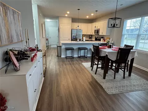 278 Silver Spring Cir, Elyria, OH 44035 photo 20